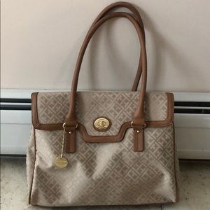 Tommy Hilfiger purse/ shoulder bag